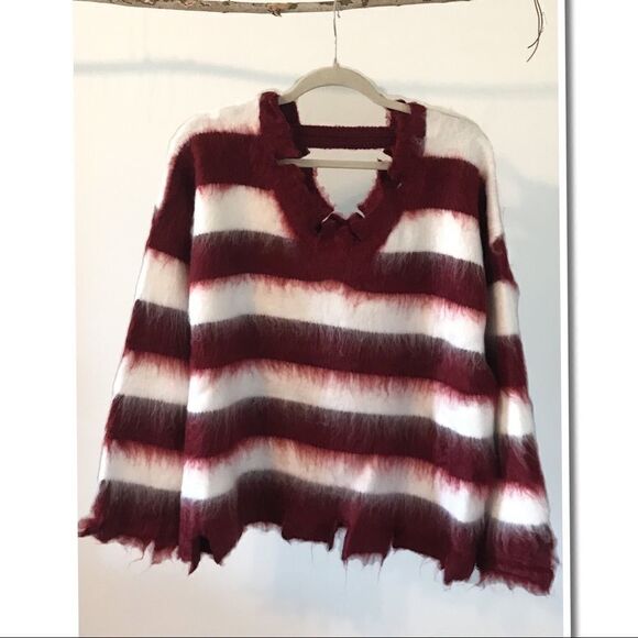 mohair V-Neck Sweater - Picture 11 of 11